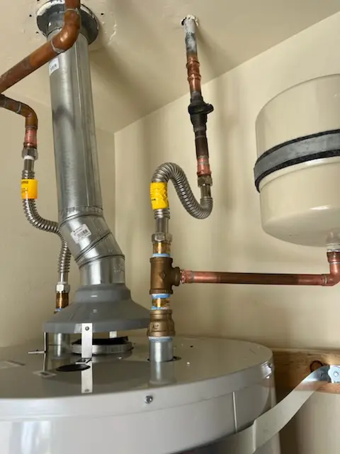 Water heater installation and plumbing repair in Salamanca